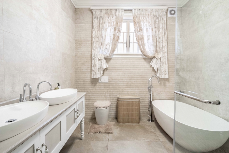 4 Bedroom Property for Sale in Kloof KwaZulu-Natal