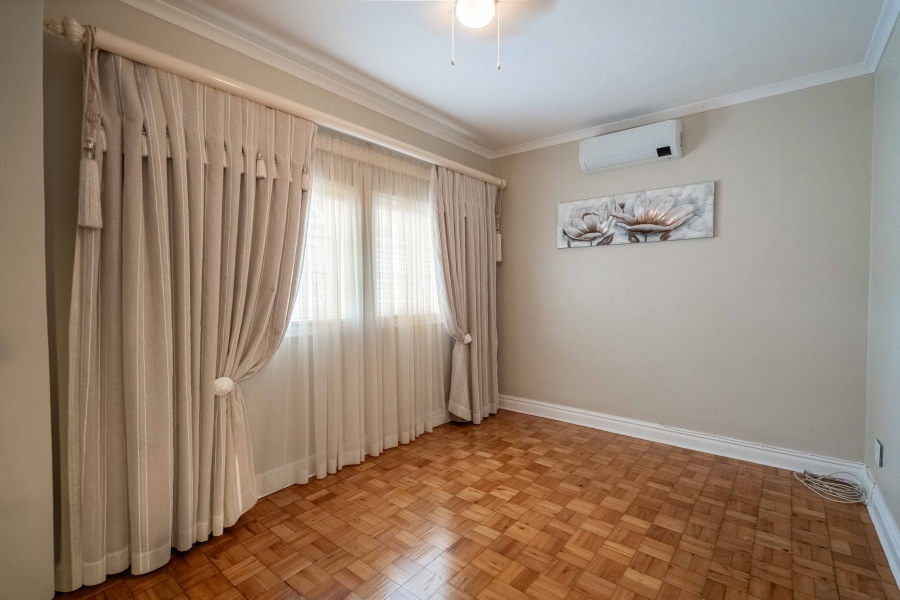 4 Bedroom Property for Sale in Kloof KwaZulu-Natal