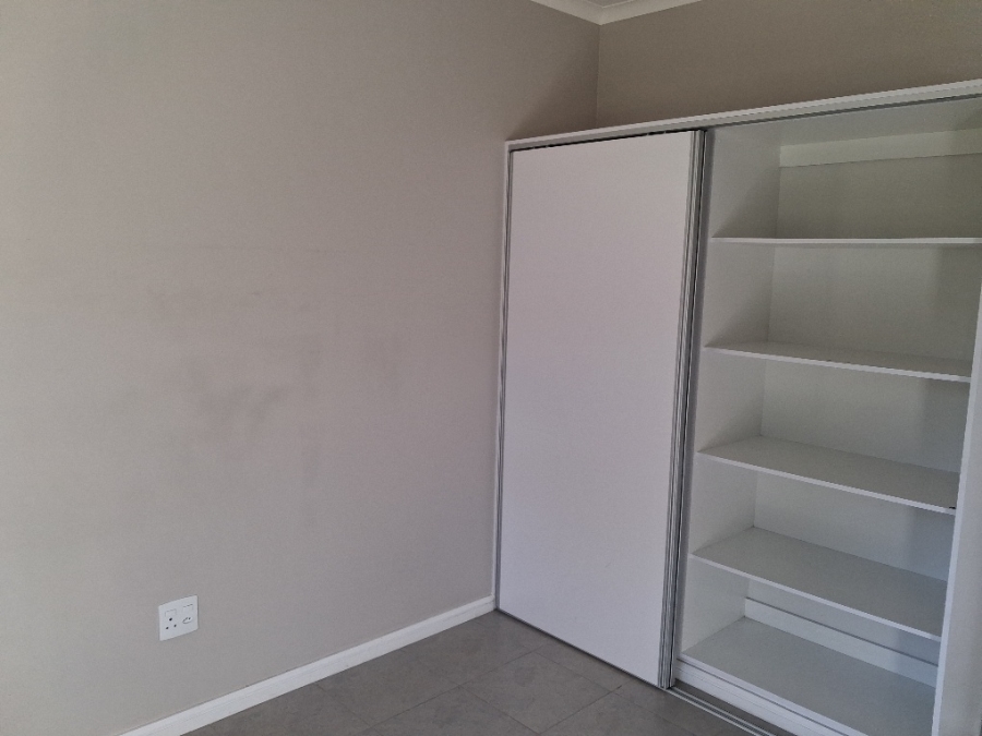 2 Bedroom Property for Sale in Waterfall KwaZulu-Natal
