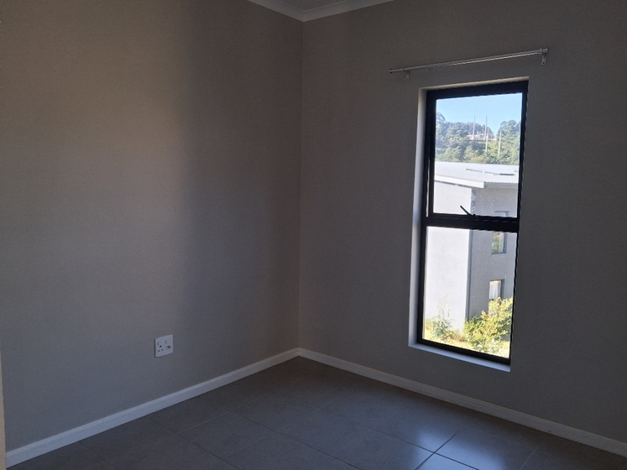 2 Bedroom Property for Sale in Waterfall KwaZulu-Natal