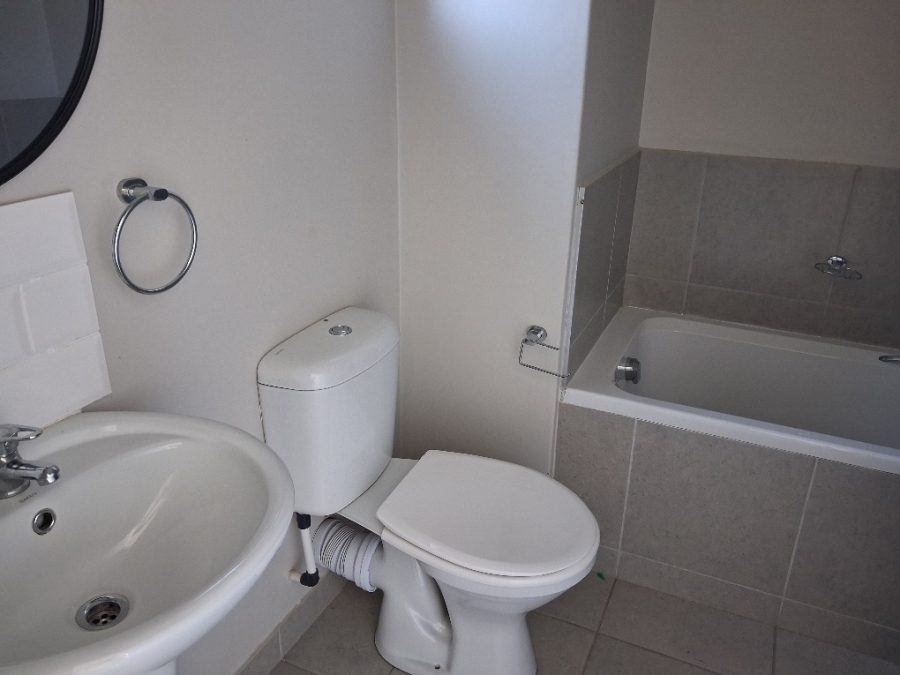 2 Bedroom Property for Sale in Waterfall KwaZulu-Natal