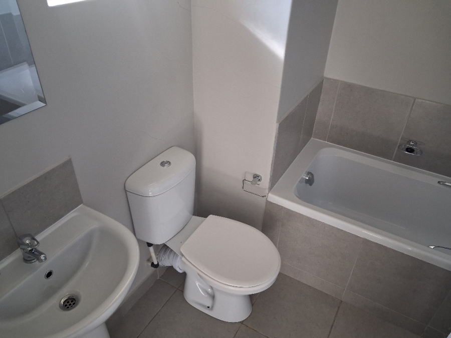 2 Bedroom Property for Sale in Waterfall KwaZulu-Natal