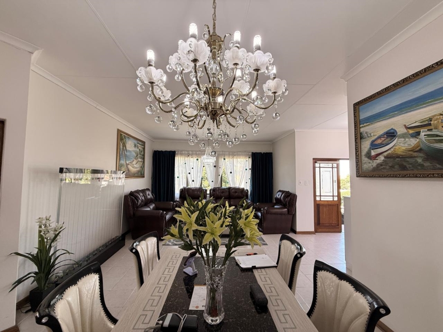 4 Bedroom Property for Sale in Schuinshoogte KwaZulu-Natal