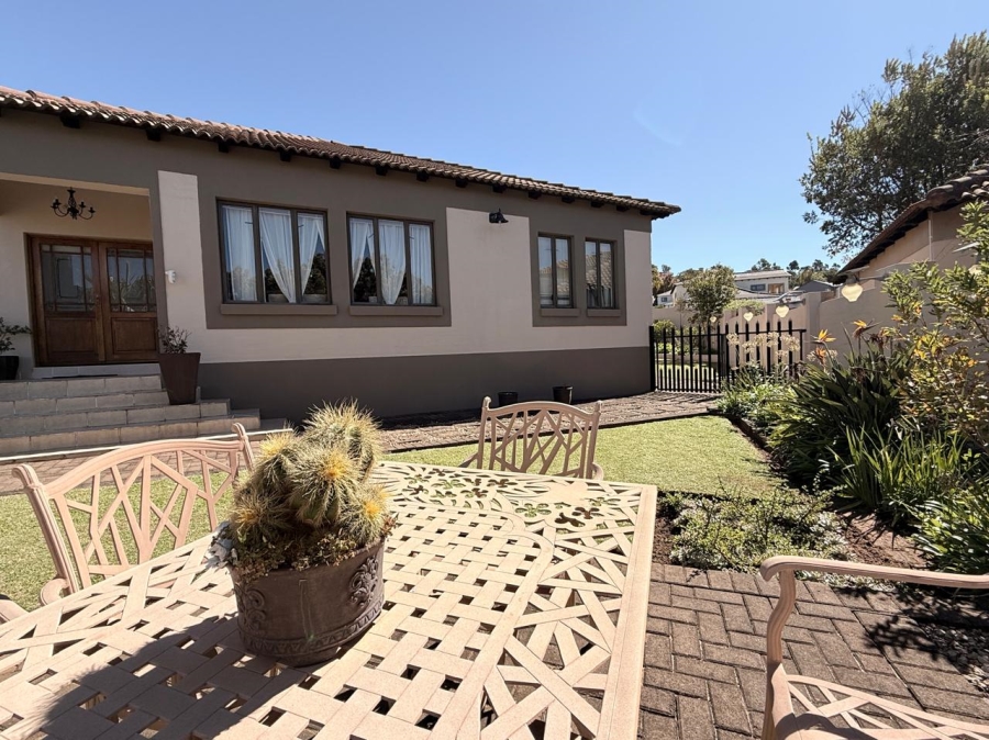 4 Bedroom Property for Sale in Schuinshoogte KwaZulu-Natal