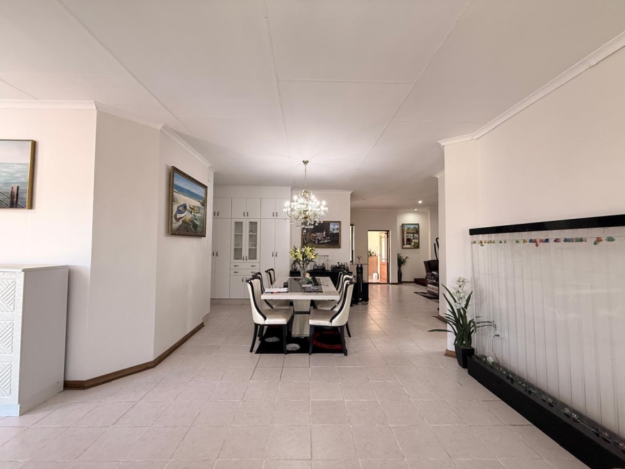 4 Bedroom Property for Sale in Schuinshoogte KwaZulu-Natal