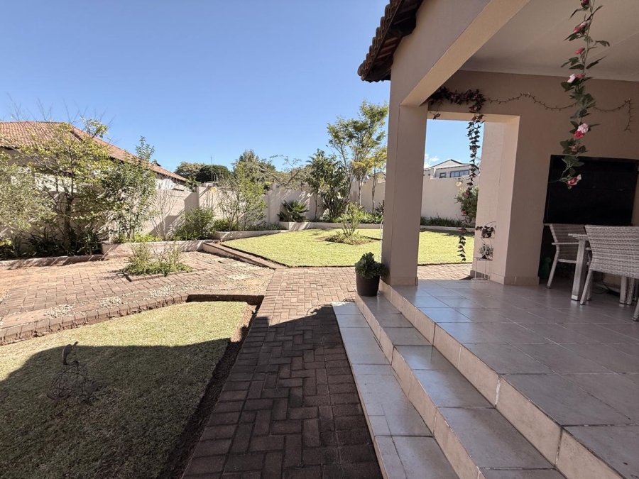 4 Bedroom Property for Sale in Schuinshoogte KwaZulu-Natal