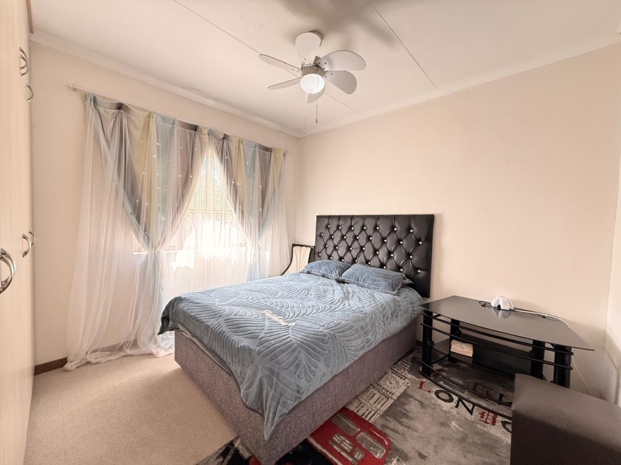 4 Bedroom Property for Sale in Schuinshoogte KwaZulu-Natal