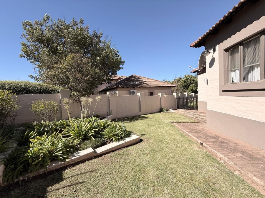4 Bedroom Property for Sale in Schuinshoogte KwaZulu-Natal