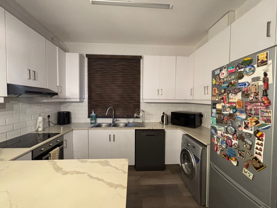 2 Bedroom Property for Sale in Glenwood KwaZulu-Natal
