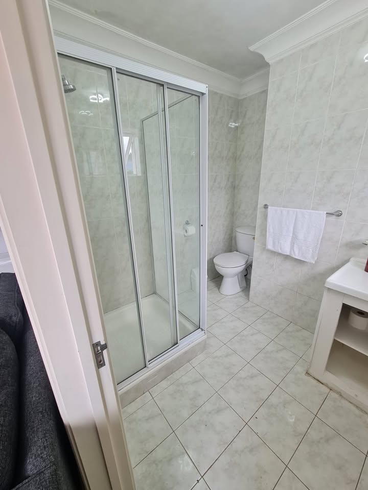 To Let 7 Bedroom Property for Rent in Glen Ashley KwaZulu-Natal