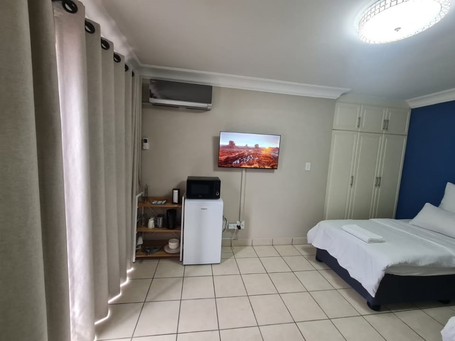 To Let 7 Bedroom Property for Rent in Glen Ashley KwaZulu-Natal