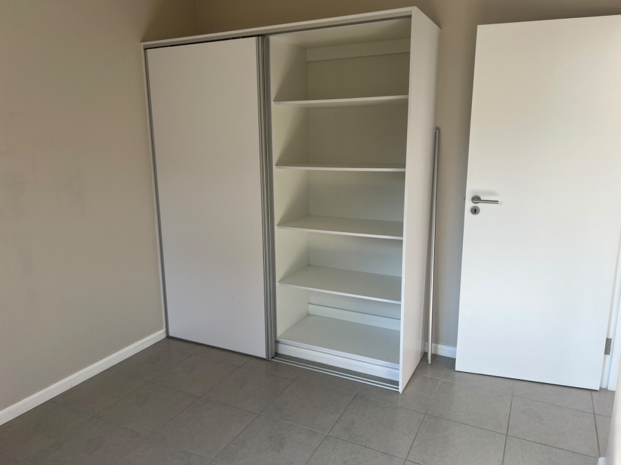 2 Bedroom Property for Sale in Waterfall KwaZulu-Natal
