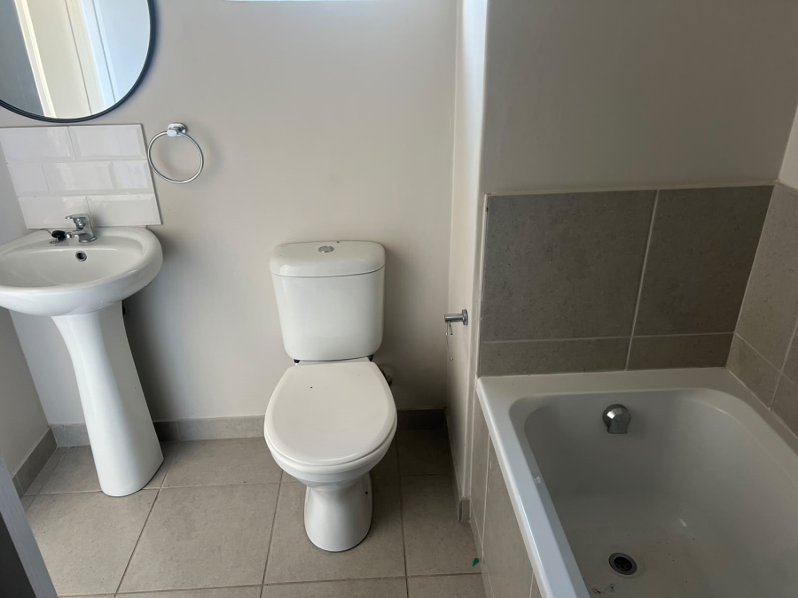 2 Bedroom Property for Sale in Waterfall KwaZulu-Natal