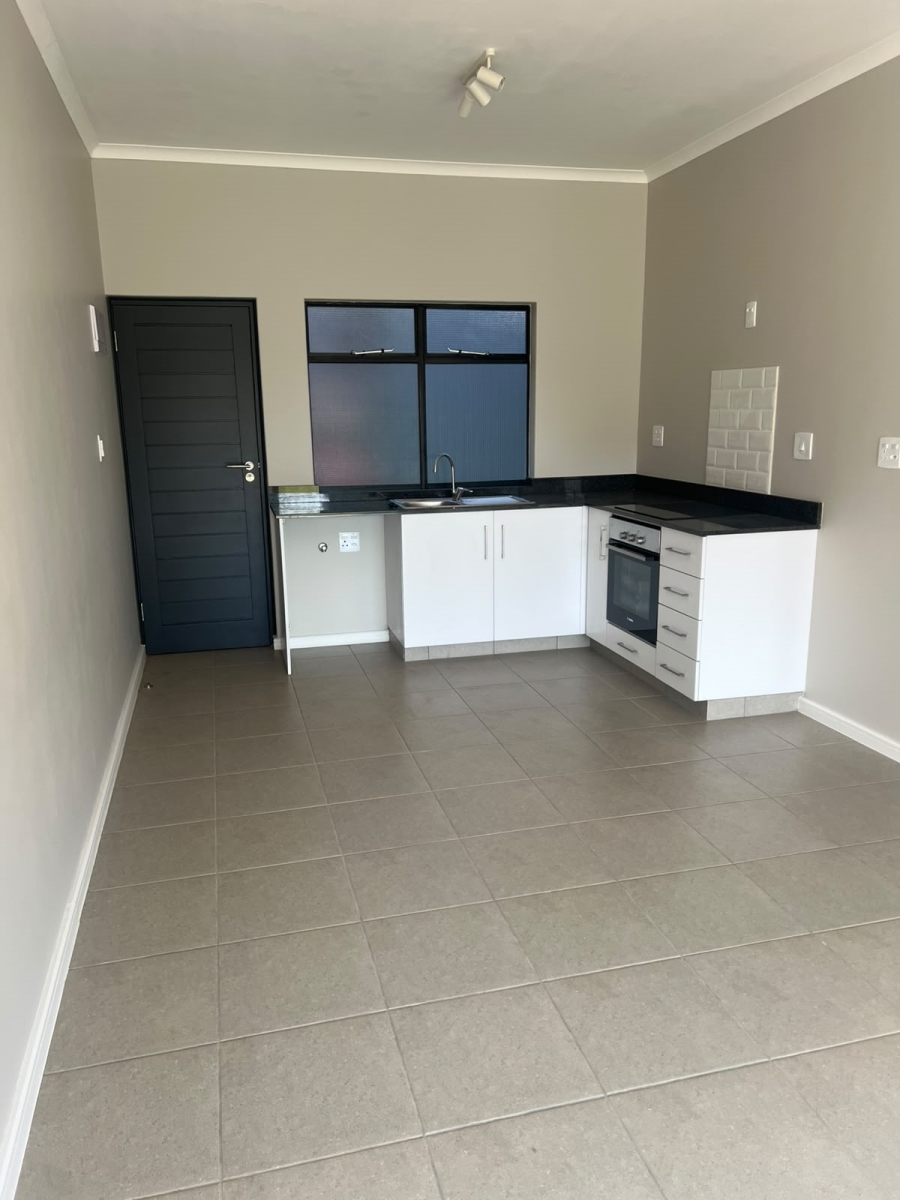 2 Bedroom Property for Sale in Waterfall KwaZulu-Natal