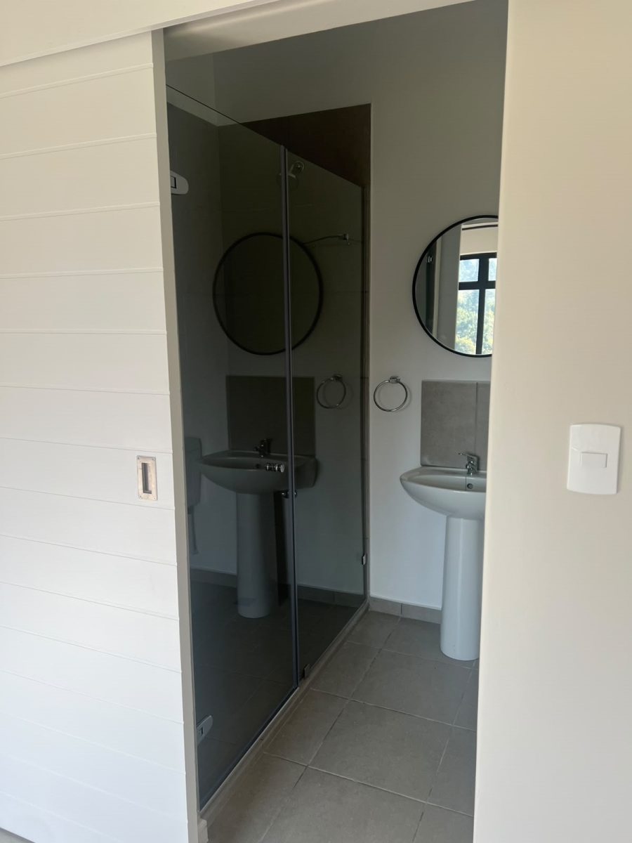 2 Bedroom Property for Sale in Waterfall KwaZulu-Natal