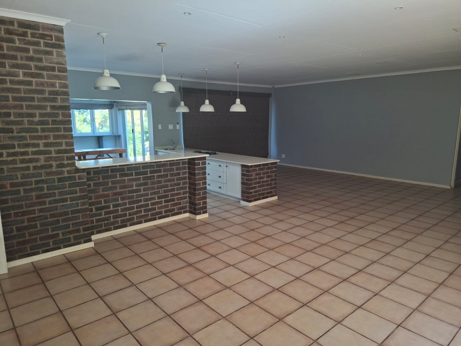 4 Bedroom Property for Sale in Signal Hill KwaZulu-Natal