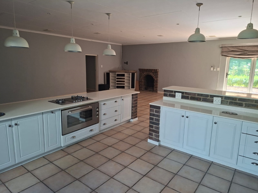 4 Bedroom Property for Sale in Signal Hill KwaZulu-Natal