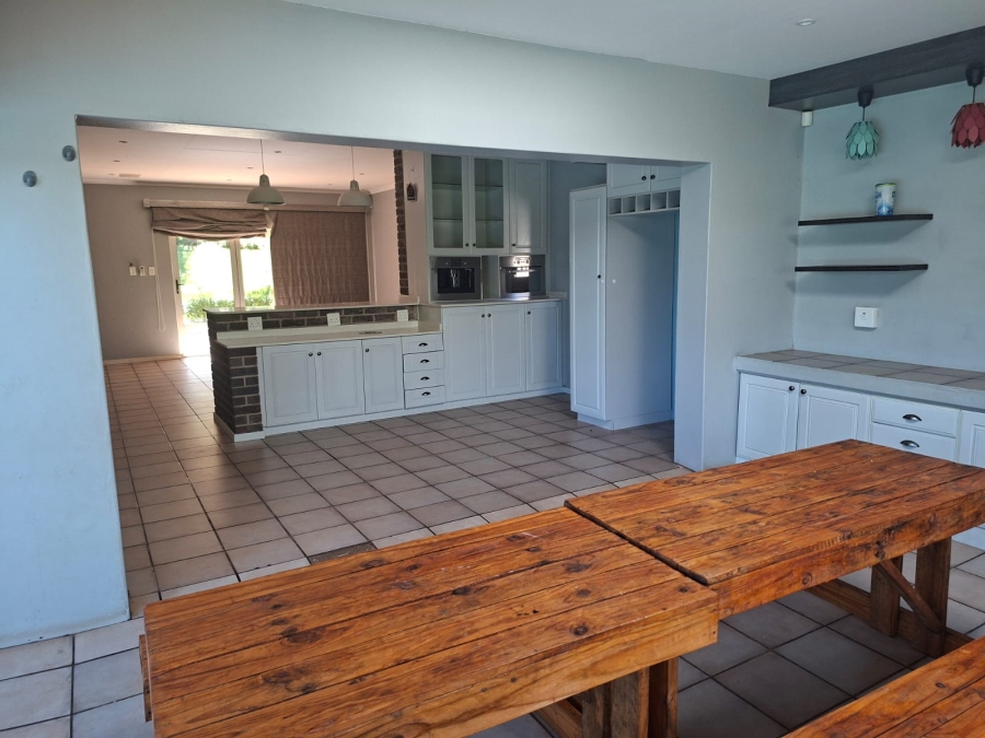 4 Bedroom Property for Sale in Signal Hill KwaZulu-Natal