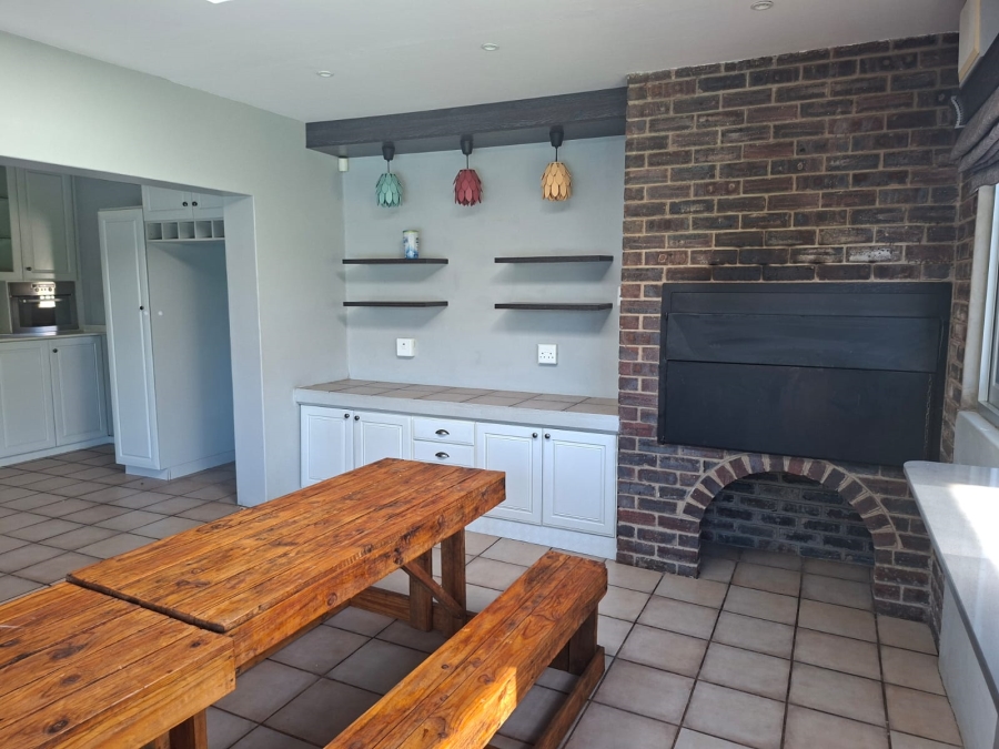 4 Bedroom Property for Sale in Signal Hill KwaZulu-Natal