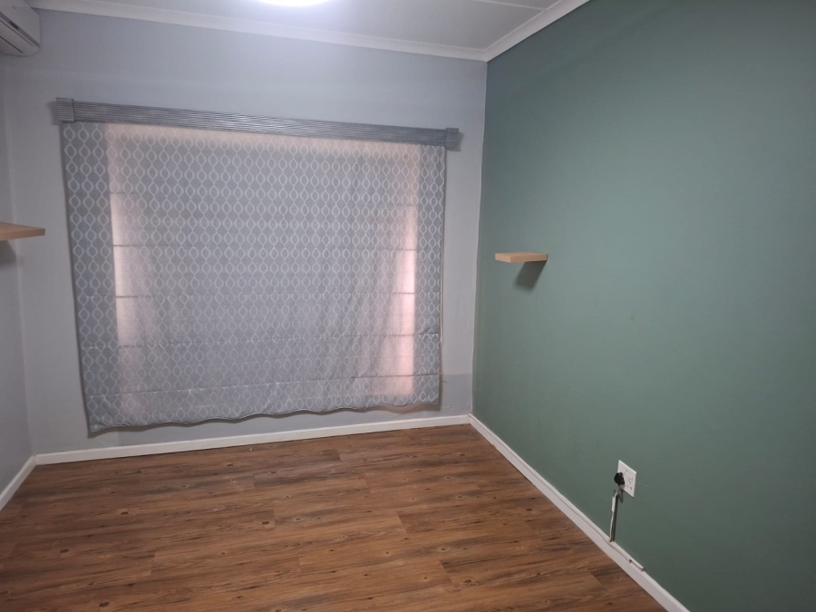 4 Bedroom Property for Sale in Signal Hill KwaZulu-Natal