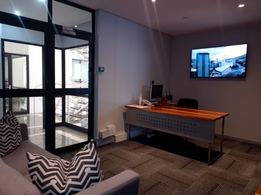 To Let Commercial Property for Rent in Somerset Park KwaZulu-Natal