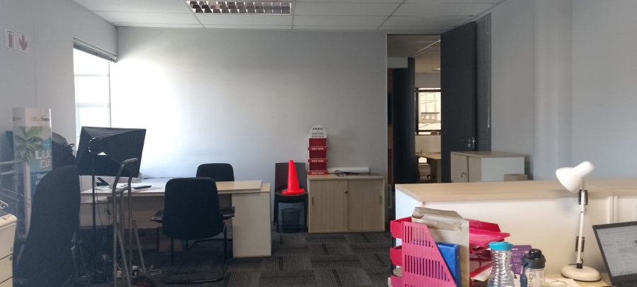 To Let Commercial Property for Rent in Somerset Park KwaZulu-Natal