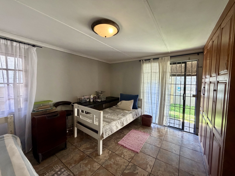 5 Bedroom Property for Sale in Meer En See KwaZulu-Natal