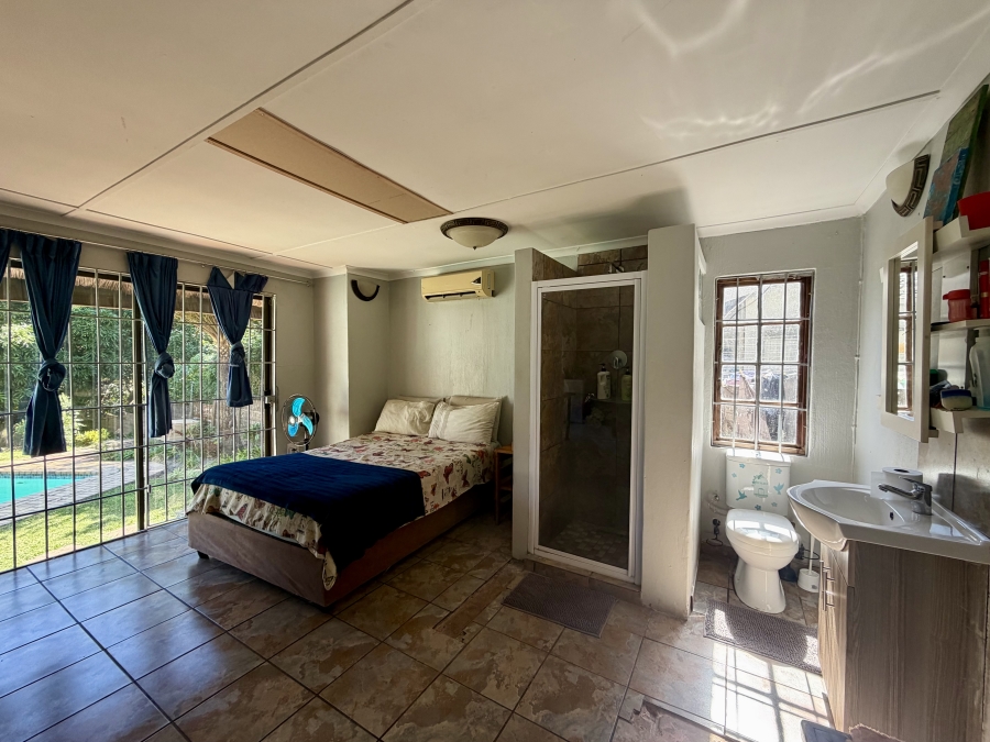 5 Bedroom Property for Sale in Meer En See KwaZulu-Natal