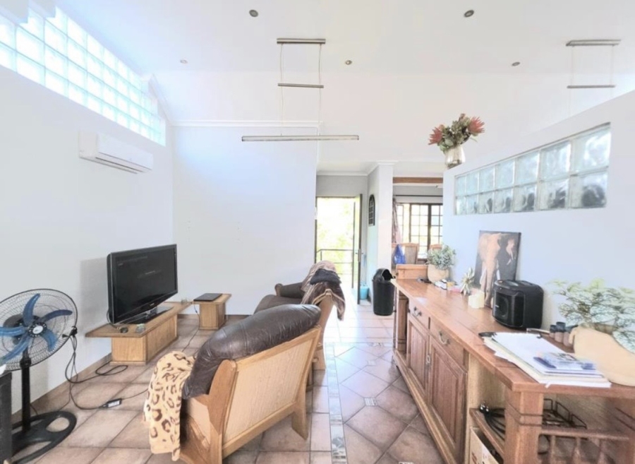 5 Bedroom Property for Sale in Meer En See KwaZulu-Natal