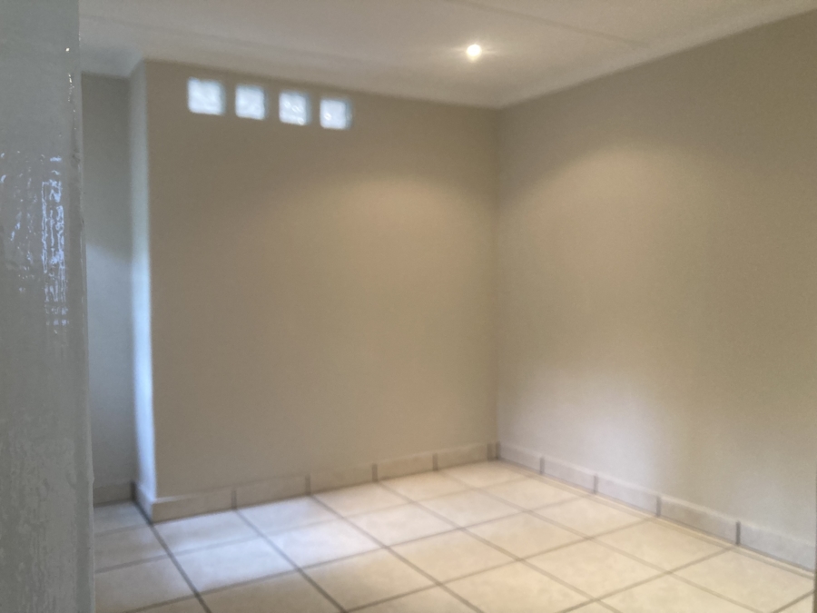 To Let 2 Bedroom Property for Rent in Assagay KwaZulu-Natal