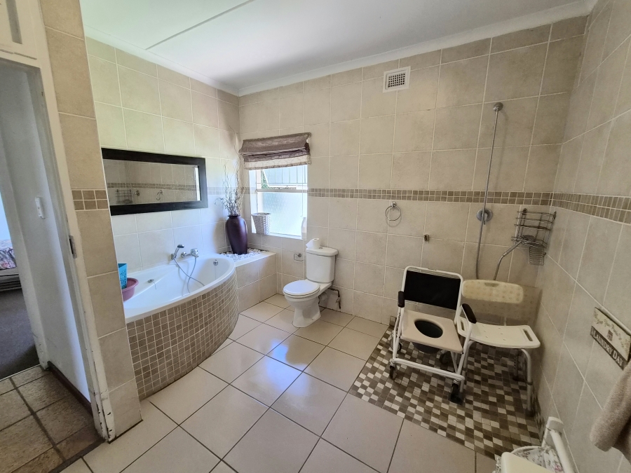 5 Bedroom Property for Sale in Ashburton KwaZulu-Natal