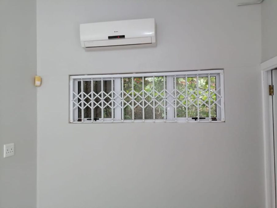 To Let 1 Bedroom Property for Rent in Durban North KwaZulu-Natal
