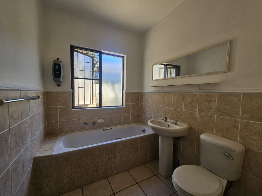 3 Bedroom Property for Sale in Wakenshaw Estate KwaZulu-Natal