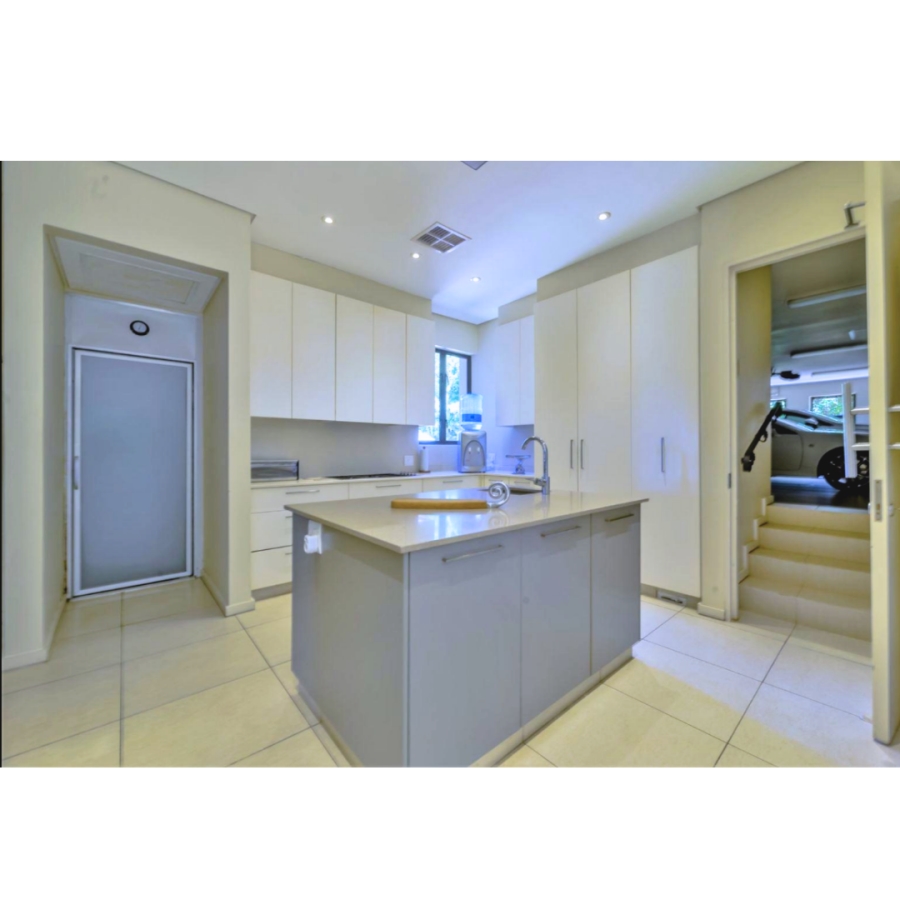 5 Bedroom Property for Sale in Hawaan Forest Estate KwaZulu-Natal