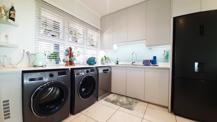 3 Bedroom Property for Sale in Willard Beach KwaZulu-Natal