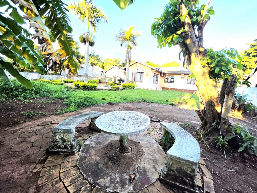 5 Bedroom Property for Sale in Richem KwaZulu-Natal