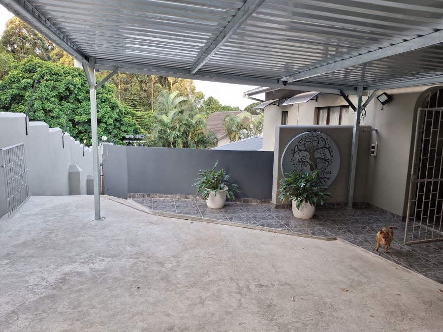 5 Bedroom Property for Sale in Marina Beach KwaZulu-Natal