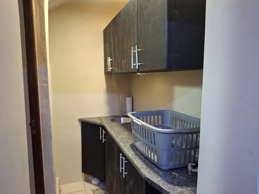 5 Bedroom Property for Sale in Marina Beach KwaZulu-Natal