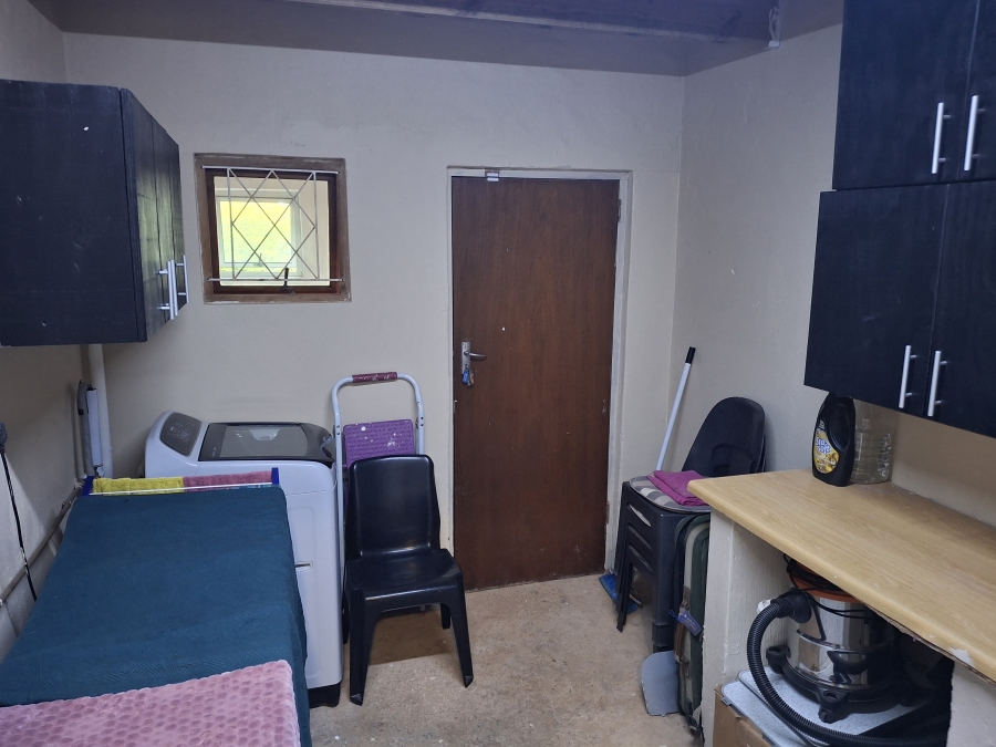 5 Bedroom Property for Sale in Marina Beach KwaZulu-Natal