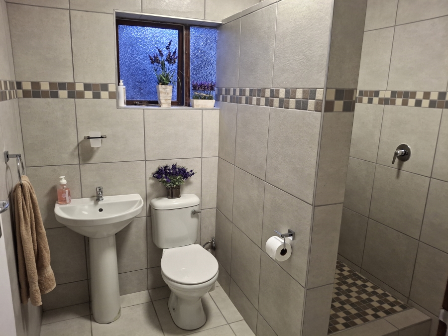 5 Bedroom Property for Sale in Marina Beach KwaZulu-Natal