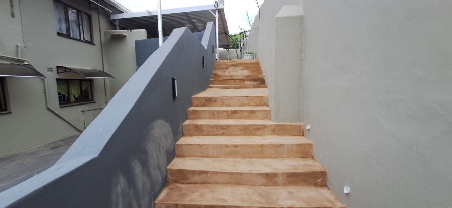5 Bedroom Property for Sale in Marina Beach KwaZulu-Natal