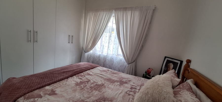 5 Bedroom Property for Sale in Marina Beach KwaZulu-Natal