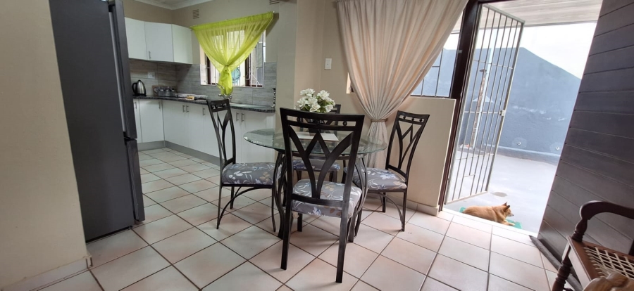 5 Bedroom Property for Sale in Marina Beach KwaZulu-Natal