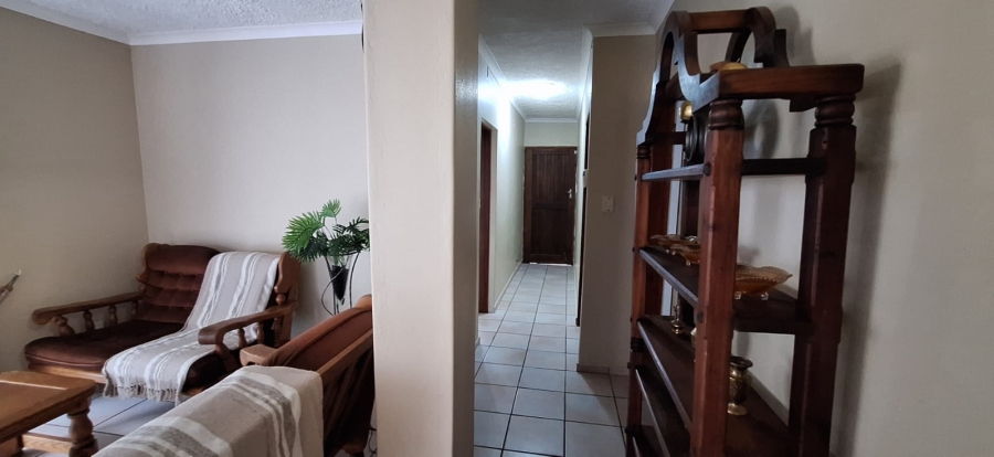5 Bedroom Property for Sale in Marina Beach KwaZulu-Natal