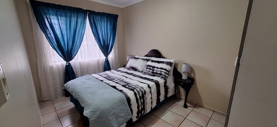 5 Bedroom Property for Sale in Marina Beach KwaZulu-Natal