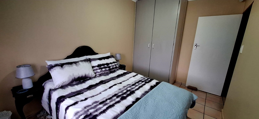 5 Bedroom Property for Sale in Marina Beach KwaZulu-Natal