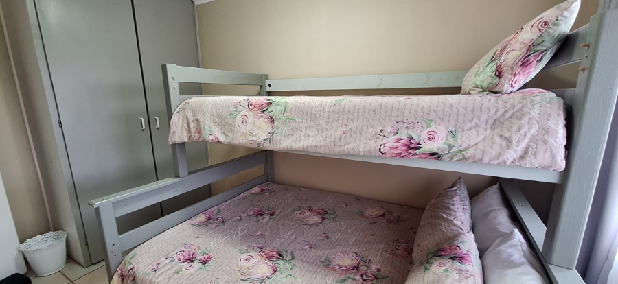 5 Bedroom Property for Sale in Marina Beach KwaZulu-Natal