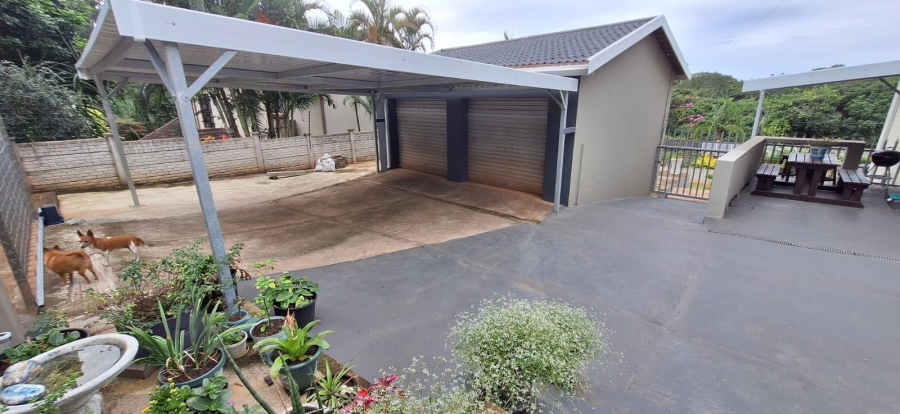 5 Bedroom Property for Sale in Marina Beach KwaZulu-Natal