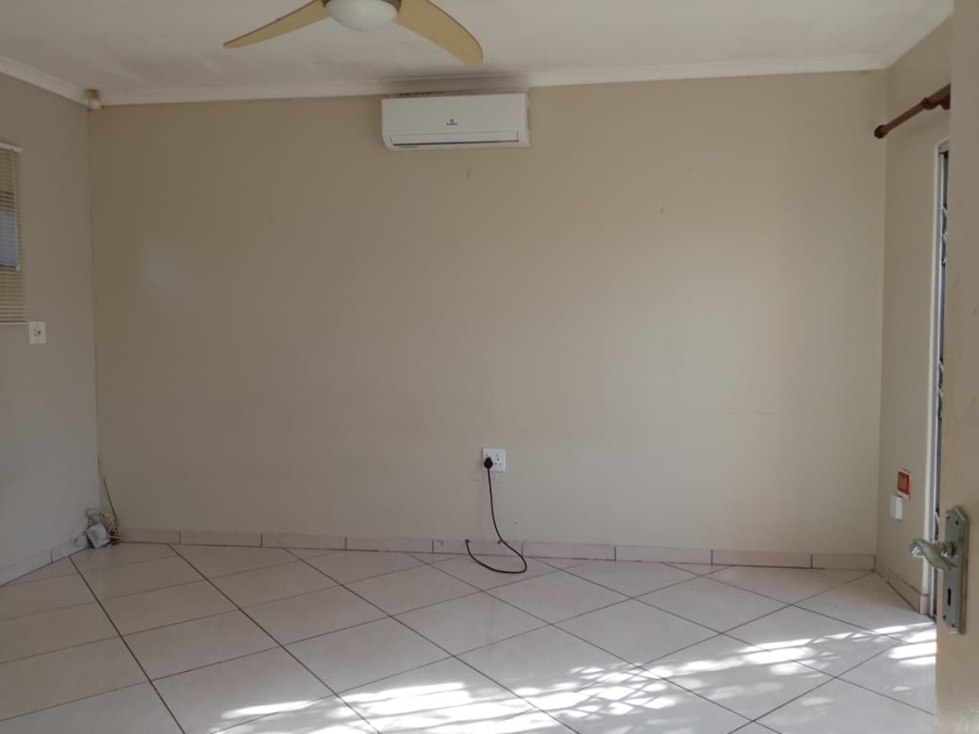 To Let 3 Bedroom Property for Rent in Meer En See KwaZulu-Natal