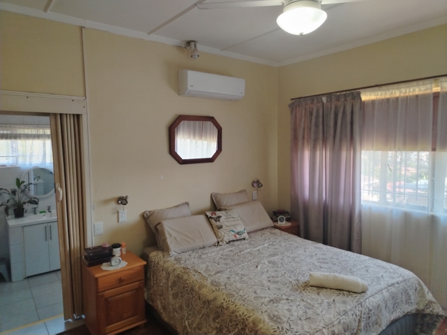3 Bedroom Property for Sale in Ocean View KwaZulu-Natal